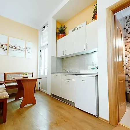 Irish Centre 아파트호텔 Međugorje